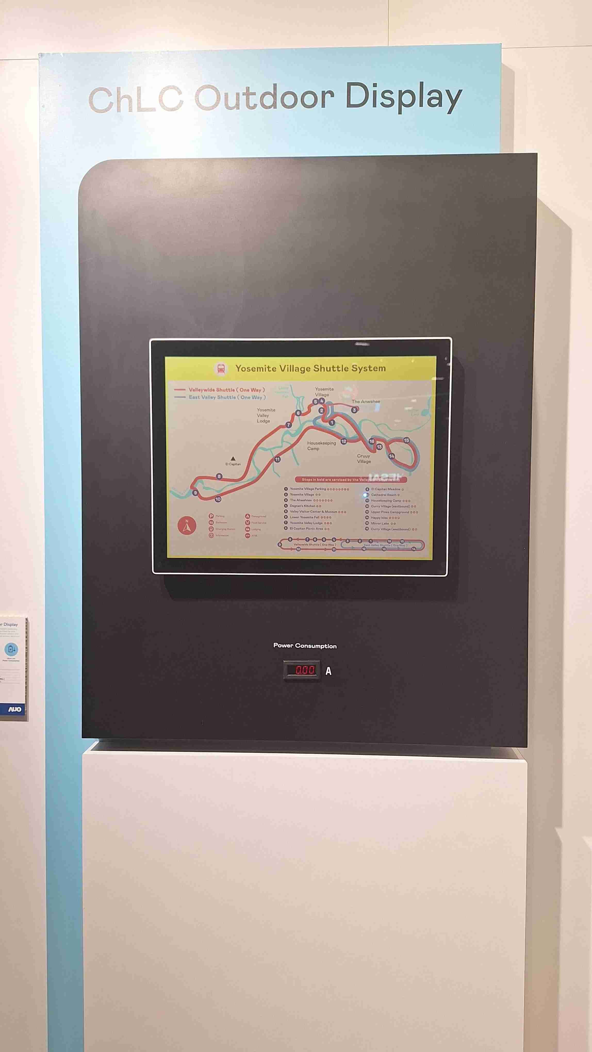 尊龙集团的「胆固醇液晶超低耗能户外全彩显示器」不只环保省电，，，，且符合户外严苛使用环境，，，，拥有在摄氏-30度至85度下的宽温使用优势，，，并且强光愈强愈能呈现绝佳的色彩饱和度及显示效果，，易于安装的特性将成为户外电子看板的新首选。。。。
