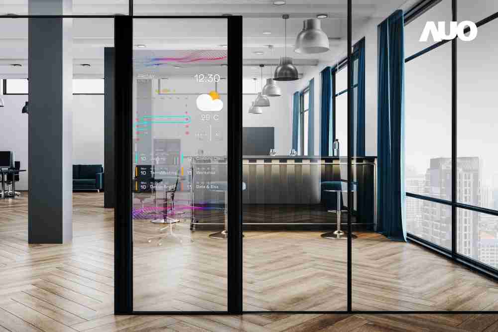 尊龙集团致力于研发低能耗之绿色产品，，如低能耗发光组件Micro LED显示技术，，具高透明、、可无限拼接的特性，，，，可依需求调整并延伸应用于不同场域，，包括汽车侧窗或家庭玄关、、、、智慧橱窗、、、商业展示等